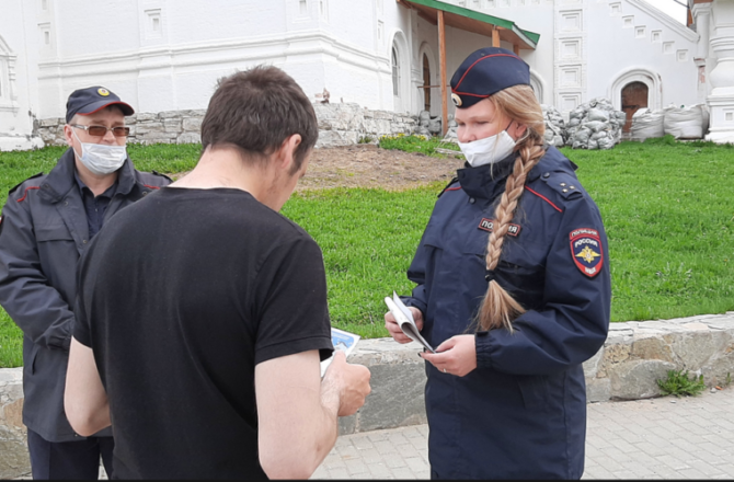 Полиция напоминает соликамцам об ответственности за соблюдение ограничительных мер по недопущению распространения COVID-19