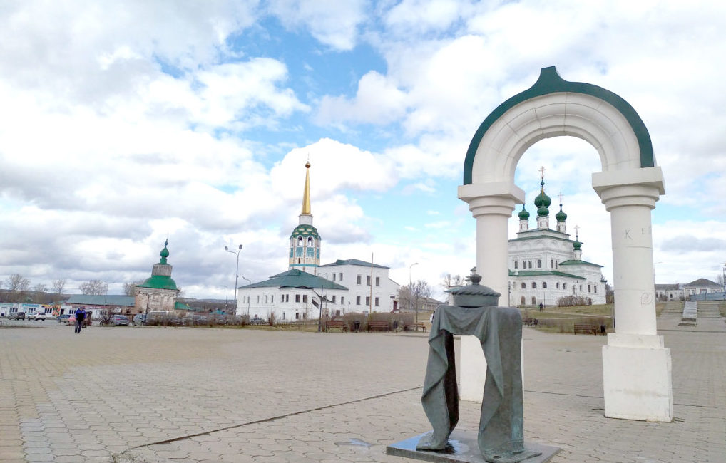 Пермь город соликамск. Соликамск до набережной. Скульптуры на набережной в Соликамске. Достопримечательности Соликамска и Кунгура. Соликамск новая набережная фото.