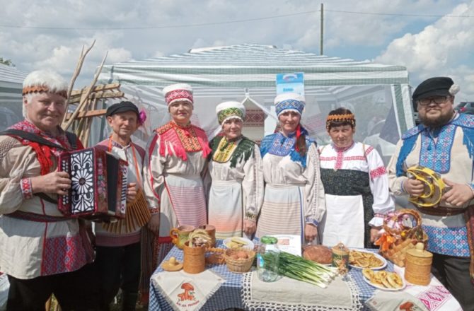 Чёрное ярко и ВКУСНО отметил свой 80-летний юбилей