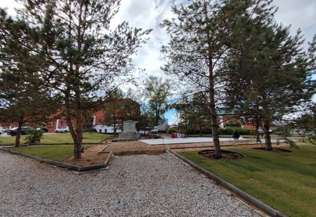 В южной части Соликамска продолжается благоустройство трех скверов