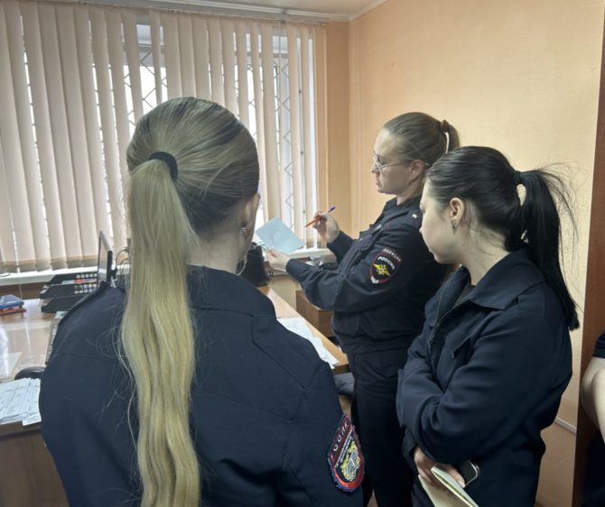 Студенты на практике
